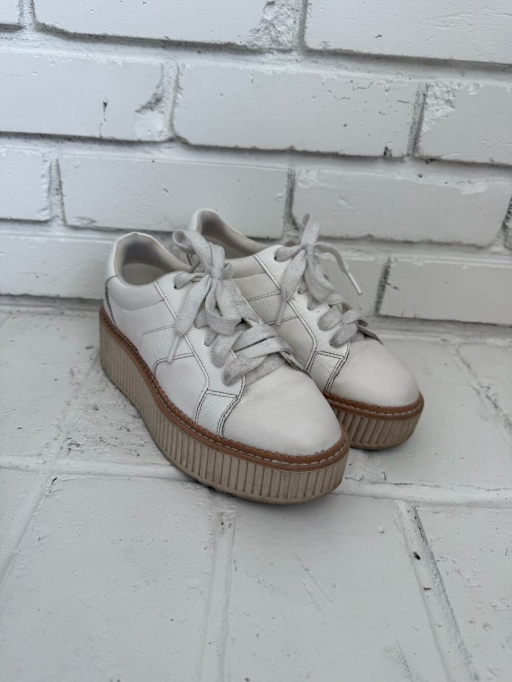 Dolce Vita White Croc-Embossed Leather Platform Lace-Up Sneakers